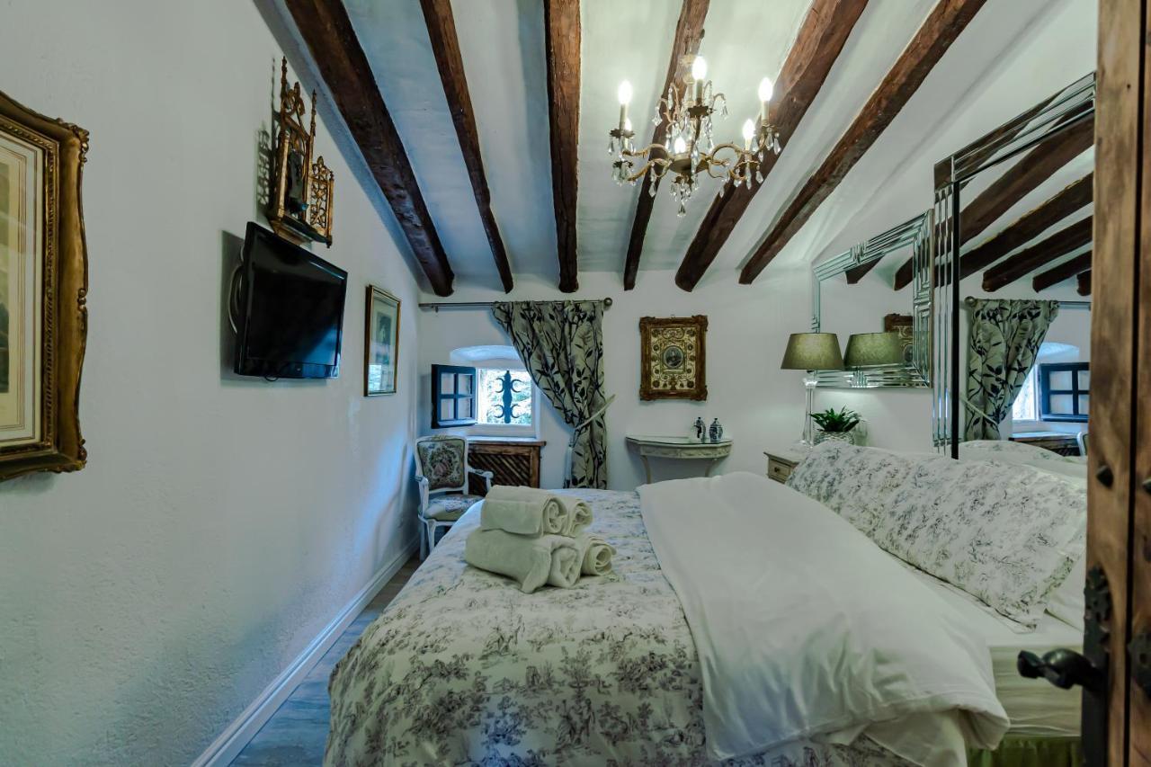 Masia Mimosa Apartment Darnius